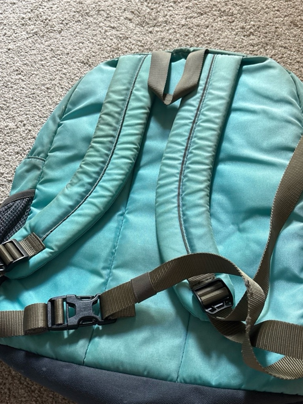 L.L bean backpack - Picture 5 of 6